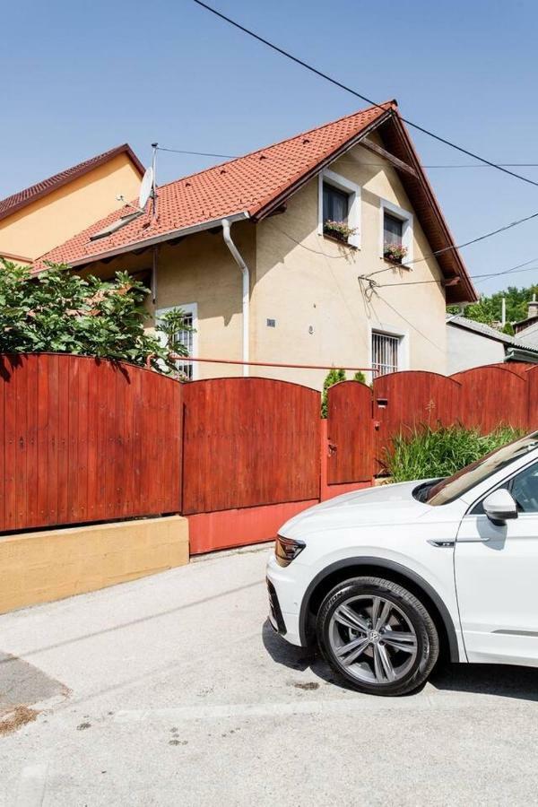Luca Holiday House Будаорш Экстерьер фото